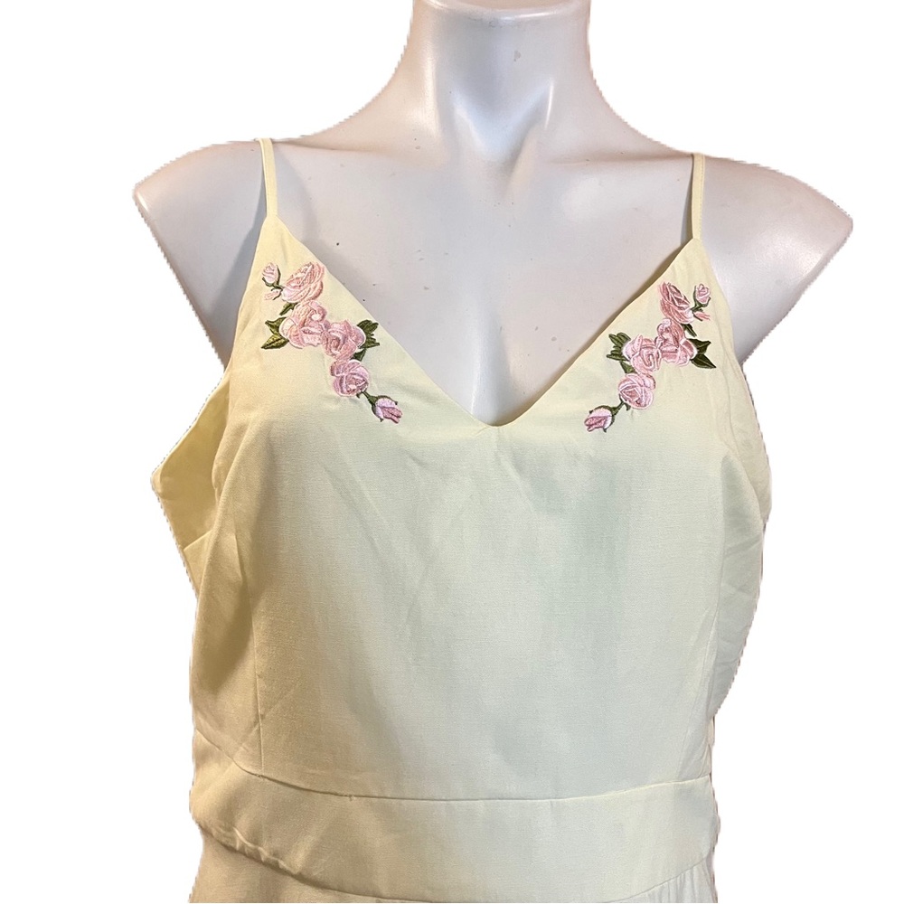 Lindy Bop yellow sleeveless Maxi Dress with Floral Embroidery